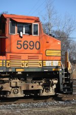 BNSF 5690 - Burlington Northern Santa Fe